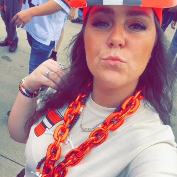 Meet your Posher, Peyton - Picture 2 of 3